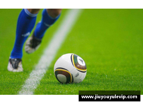 足球员袖口：传承与风格的时尚边界